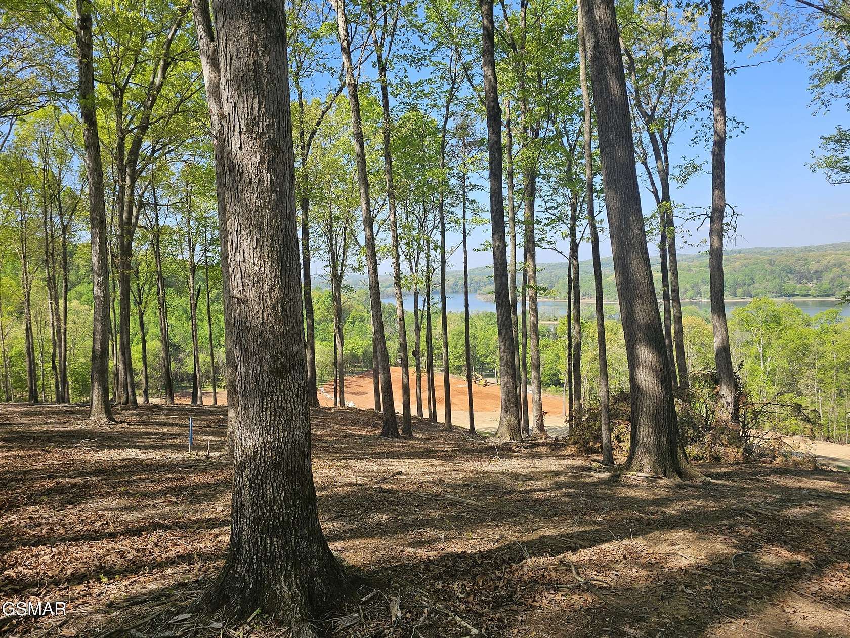 1.55 Acres of Residential Land for Sale in Loudon, Tennessee