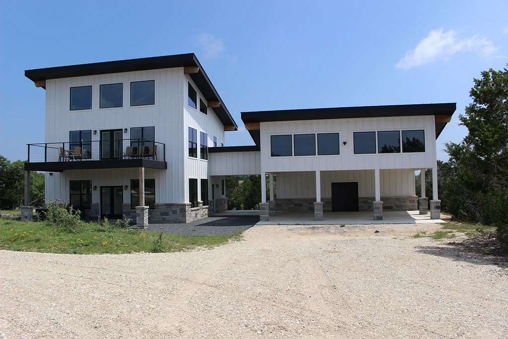 17 Acres of Land with Home for Sale in Fredericksburg, Texas