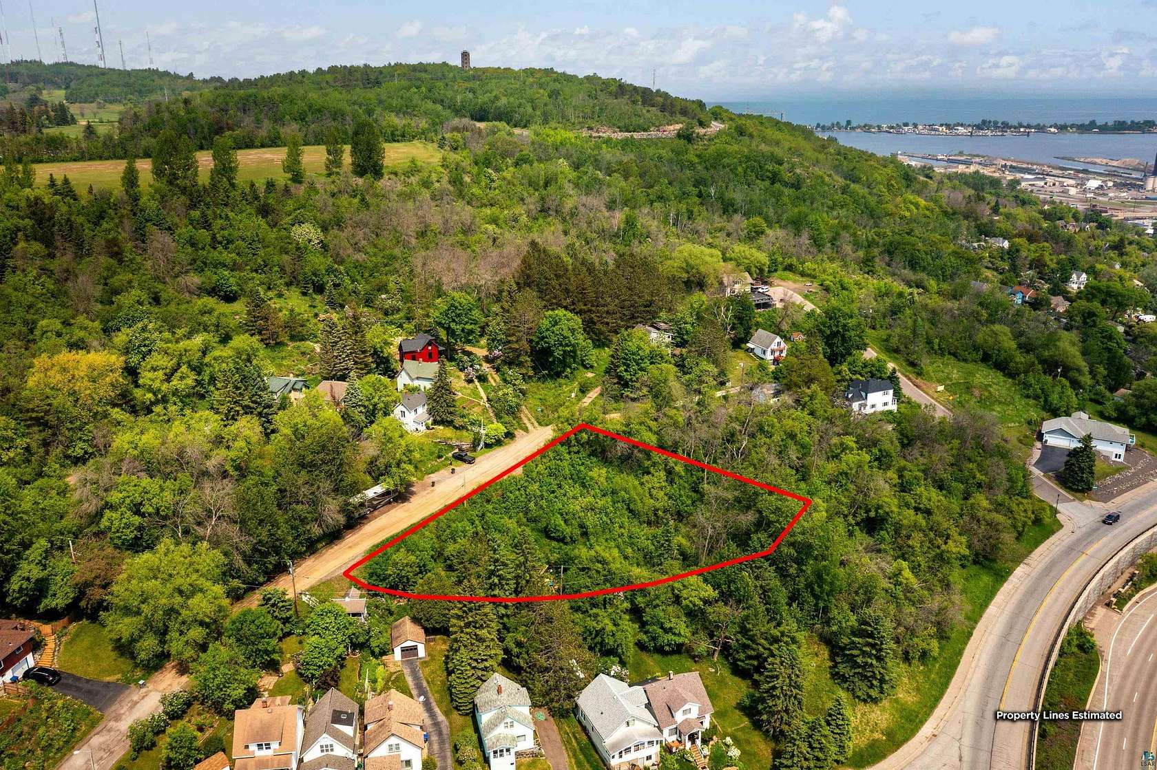 0.35 Acres of Residential Land for Sale in Duluth, Minnesota