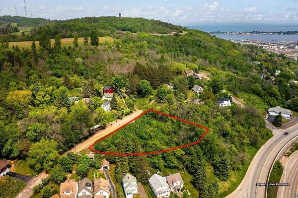 0.35 Acres of Residential Land for Sale in Duluth, Minnesota