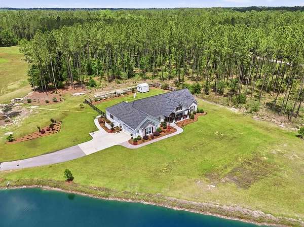 6.26 Acres of Land with Home for Sale in Hahira, Georgia