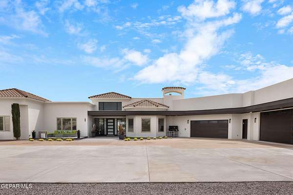 1.66 Acres of Land with Home for Sale in Las Cruces, New Mexico