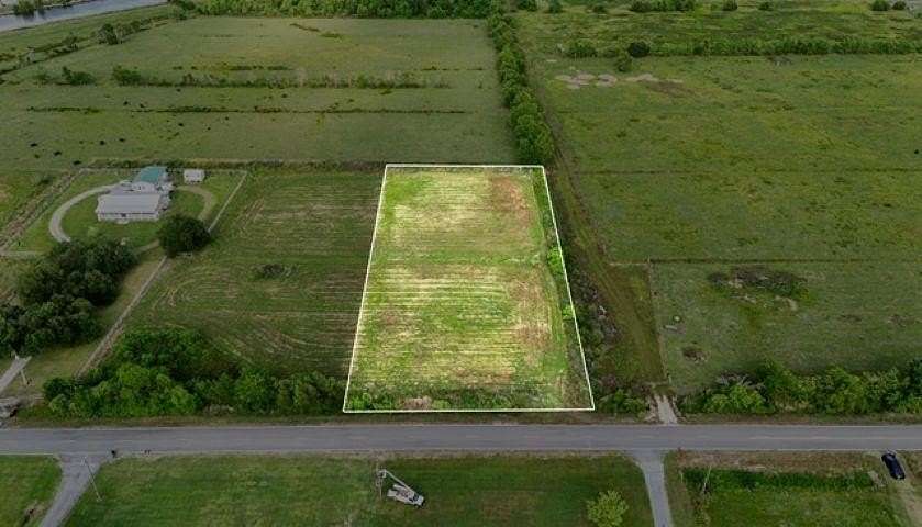 1.65 Acres of Residential Land for Sale in Raceland, Louisiana