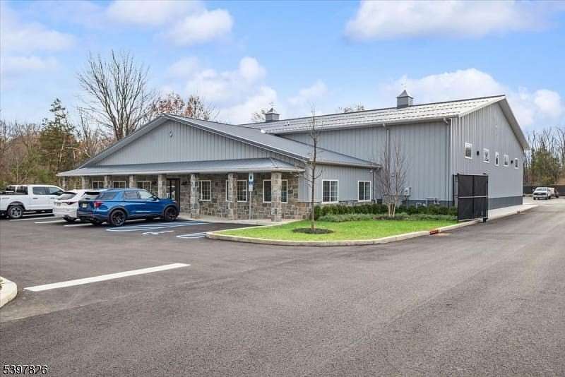 9.44 Acres of Improved Commercial Land for Sale in Branchburg Township, New Jersey
