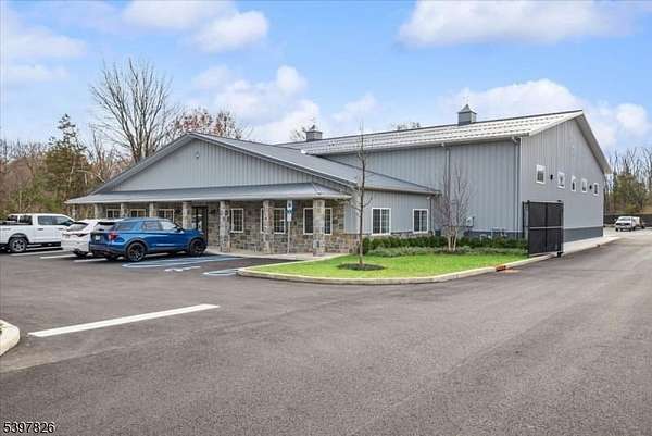 9.44 Acres of Improved Commercial Land for Sale in Branchburg Township, New Jersey
