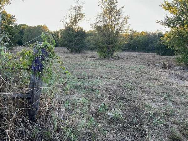 8.76 Acres of Land with Home for Sale in Corsicana, Texas