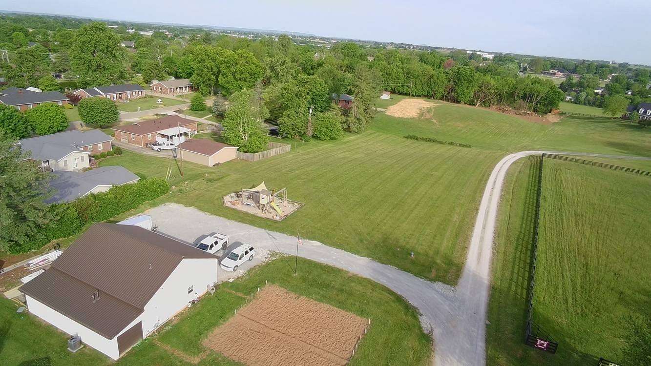 1.36 Acres of Land with Home for Sale in Lebanon, Kentucky