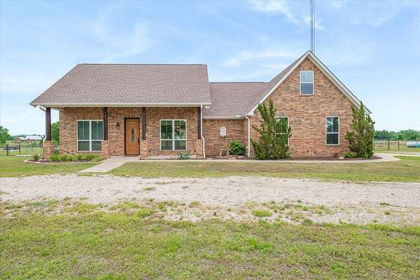2 Acres of Land with Home for Sale in Canton, Texas