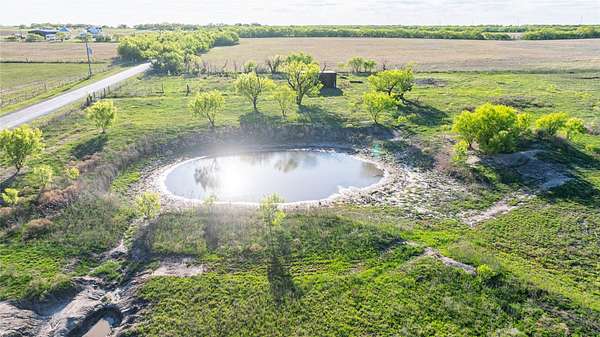 27 Acres of Agricultural & Residential Land for Sale in Clyde, Texas
