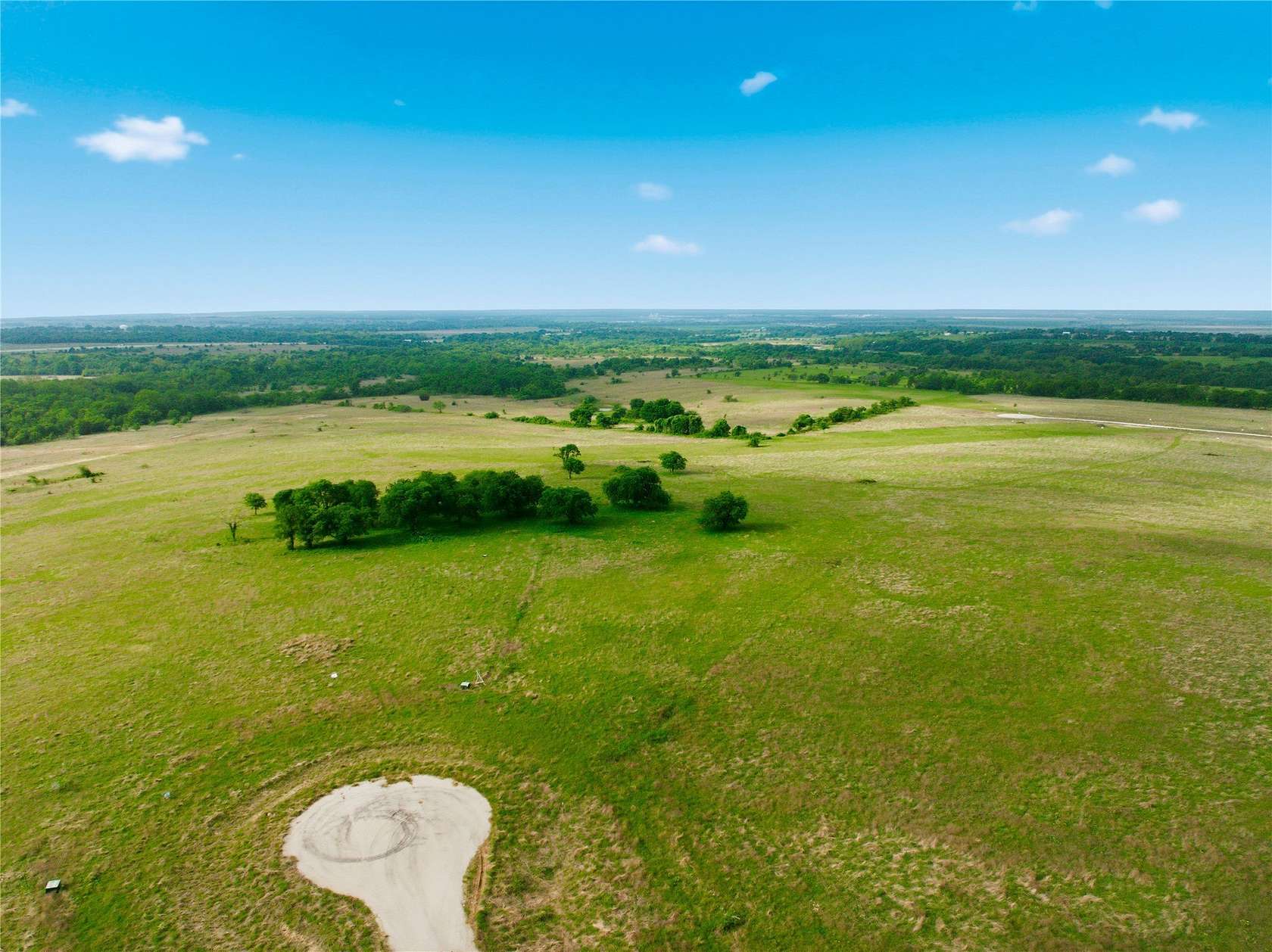 2.87 Acres of Residential Land for Sale in Hillsboro, Texas