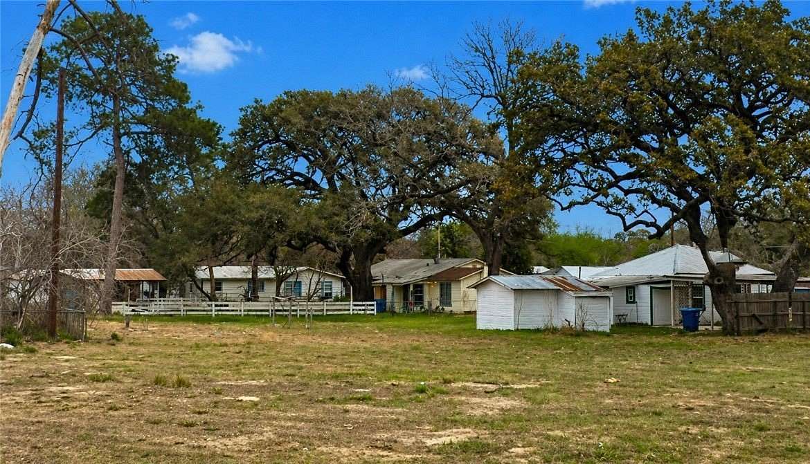 0.06 Acres of Land for Sale in Pleasanton, Texas