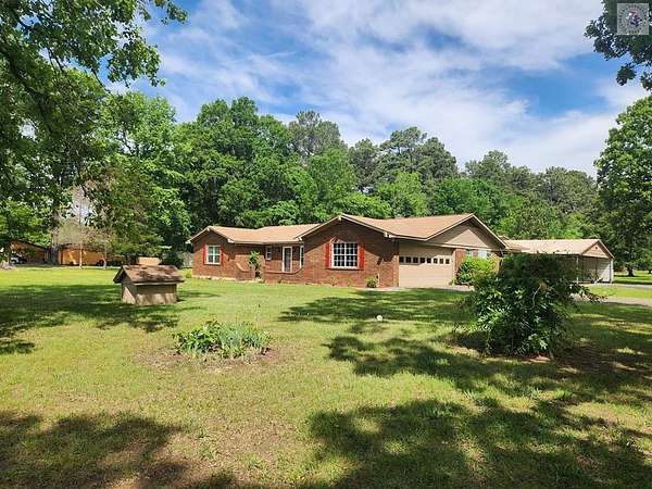 2.1 Acres of Improved Commercial Land for Sale in Texarkana, Texas