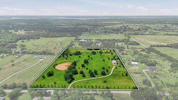 13.7 Acres of Improved Land for Sale in Pottsboro, Texas