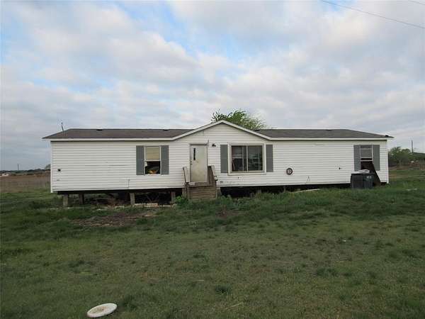 5.13 Acres of Land with Home for Sale in Valley Mills, Texas