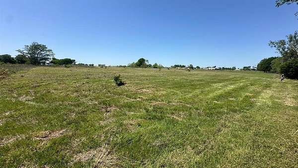 5.65 Acres of Land for Sale in Wills Point, Texas