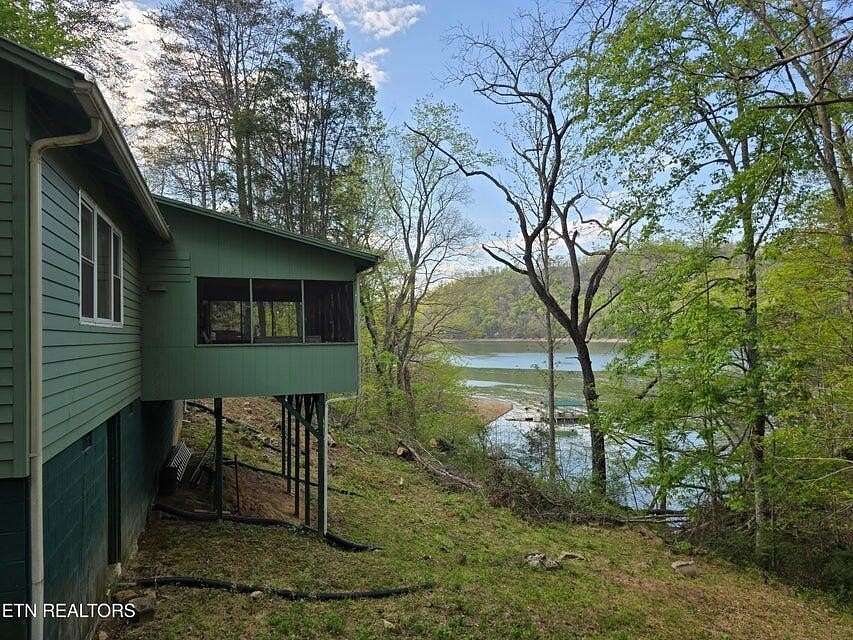 4.9 Acres of Residential Land for Sale in Washburn, Tennessee