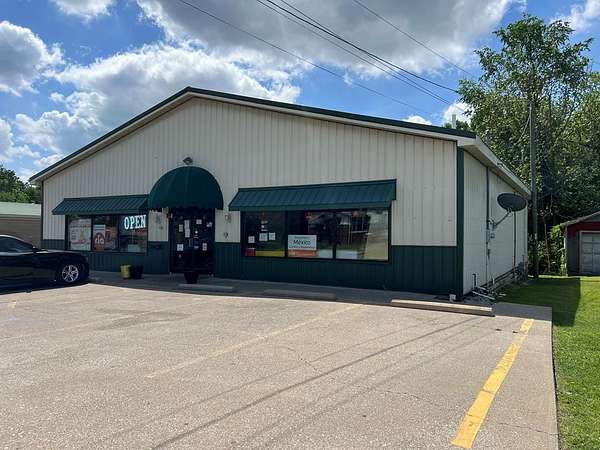 2 Acres of Improved Commercial Land for Sale in Madisonville, Kentucky