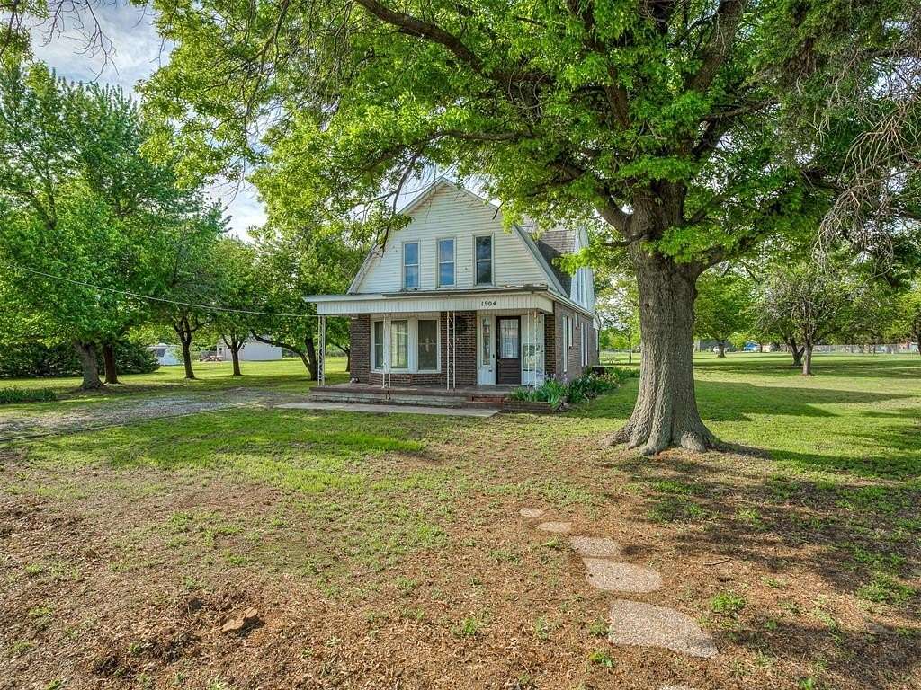 1.5 Acres of Land with Home for Sale in El Reno, Oklahoma