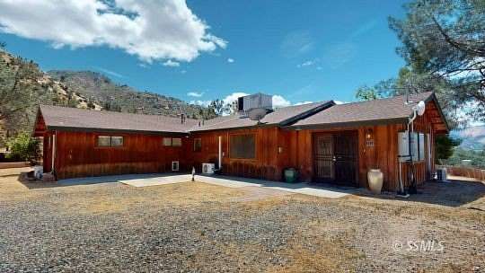 2.5 Acres of Land with Home for Sale in Lake Isabella, California