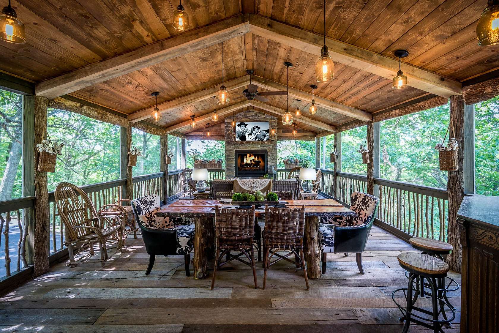 3.19 Acres of Land with Home for Sale in Nashville, Tennessee
