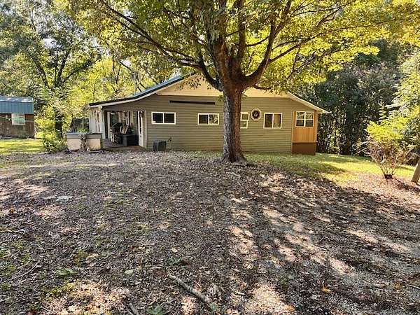 37 Acres of Land with Home for Sale in Gainesboro, Tennessee