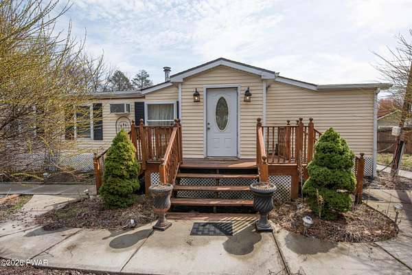 4.86 Acres of Land with Home for Lease in Lake Ariel, Pennsylvania