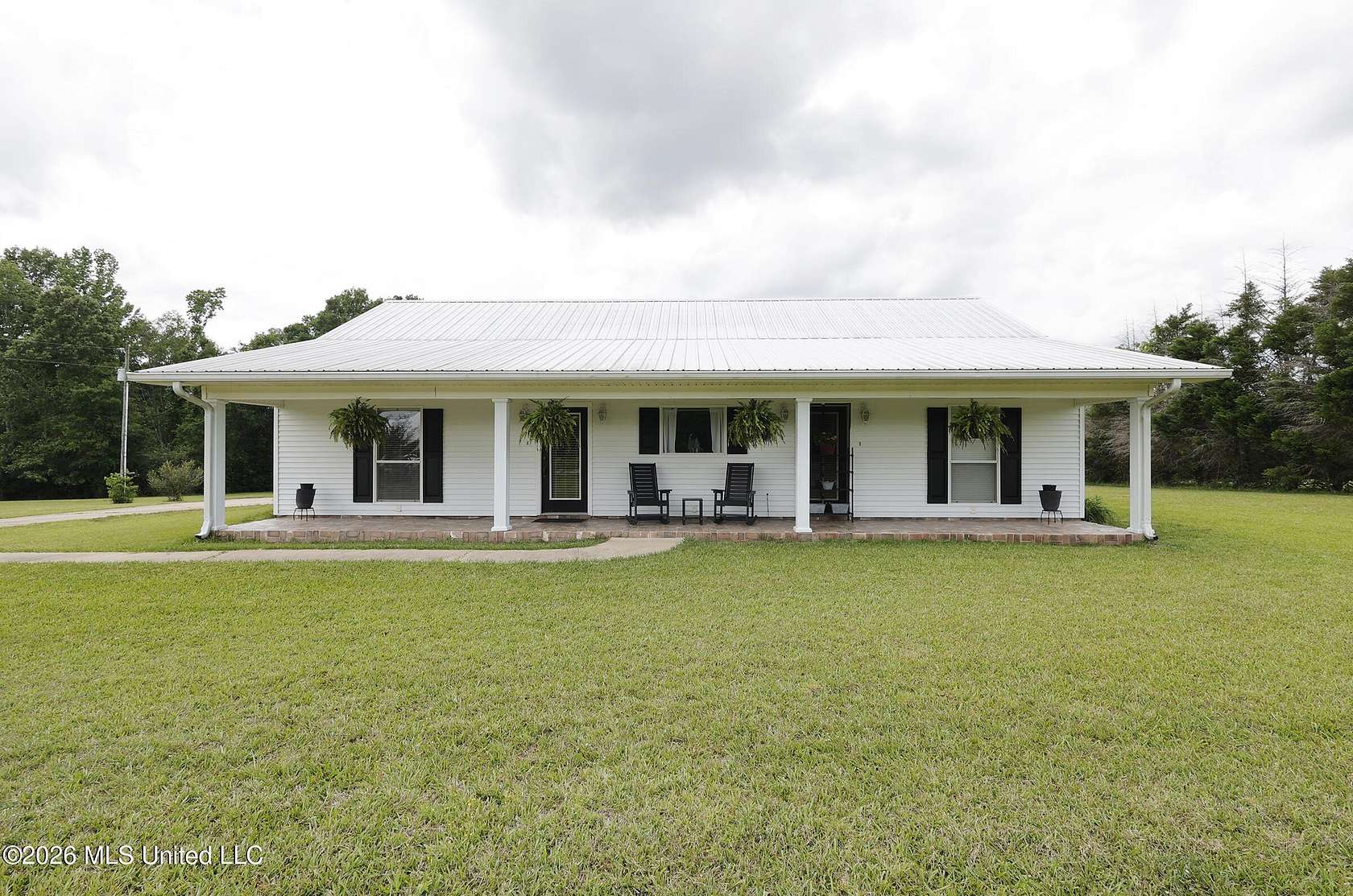 5 Acres of Land with Home for Sale in Summit, Mississippi