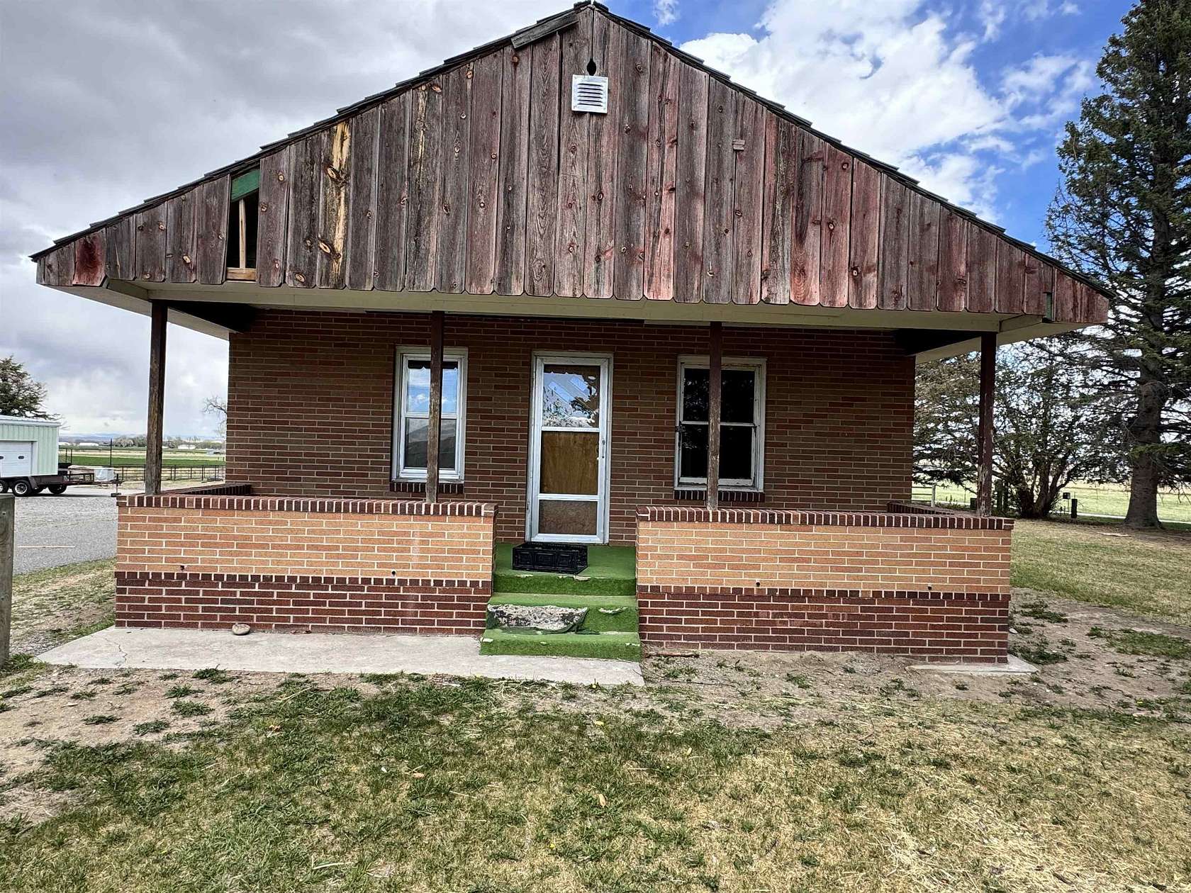 13.2 Acres of Land with Home for Sale in Riverton, Wyoming