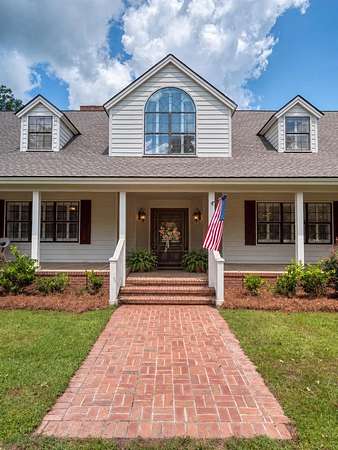 14 Acres of Recreational Land with Home for Sale in Valdosta, Georgia