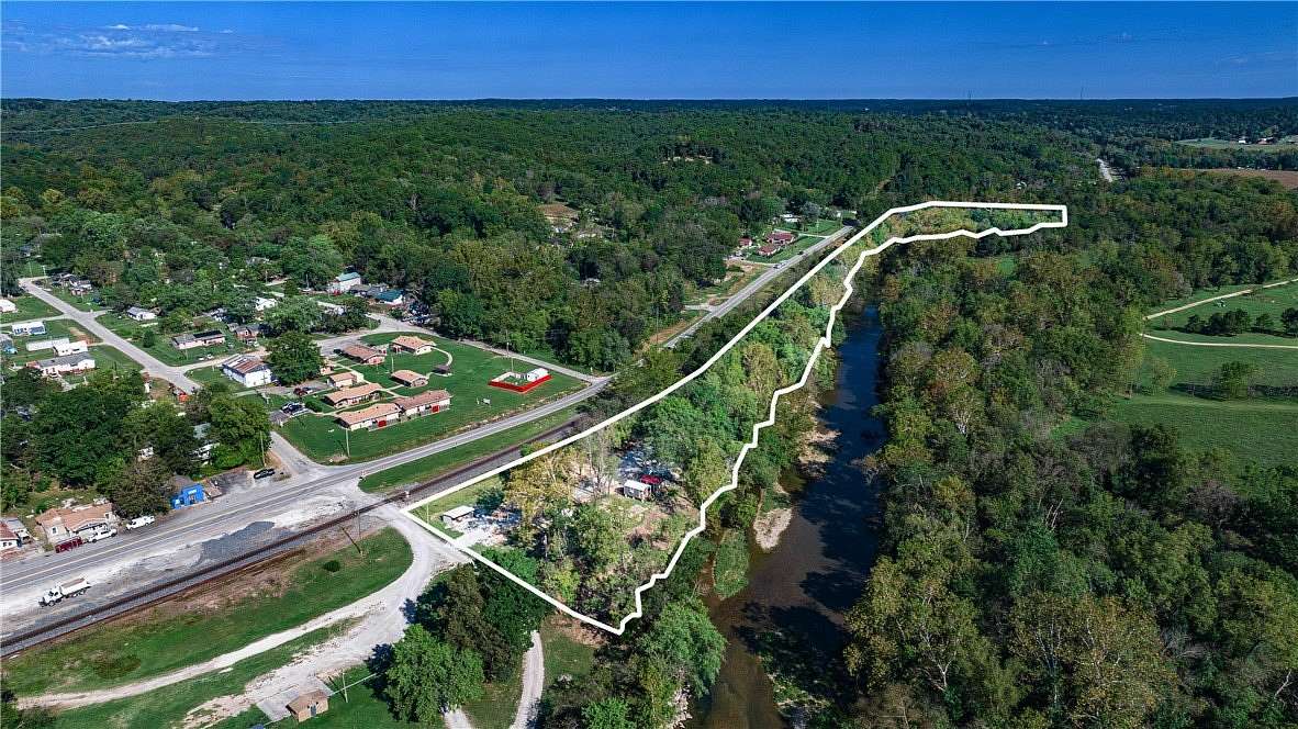 3.2 Acres of Residential Land for Sale in Pineville Lanagan Township, Missouri
