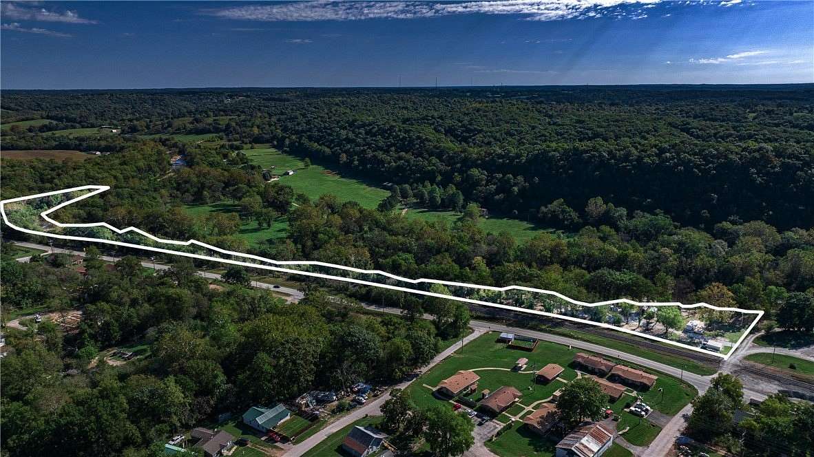 3.2 Acres of Residential Land for Sale in Pineville Lanagan Township, Missouri