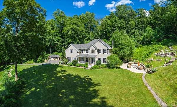 11.9 Acres of Land with Home for Lease in Woodbury, Connecticut