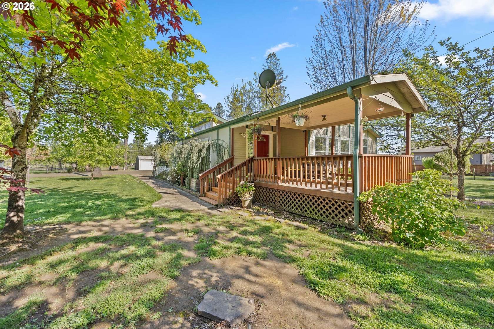 2.5 Acres of Land with Home for Sale in Roseburg, Oregon