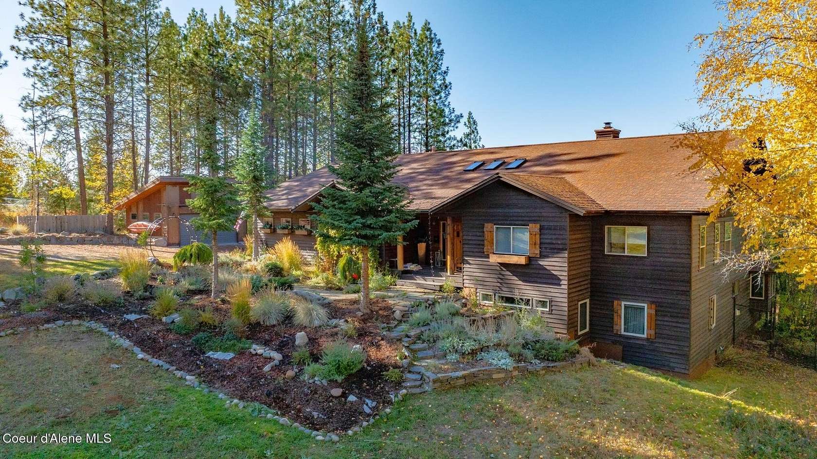 10 Acres of Land with Home for Sale in Sandpoint, Idaho