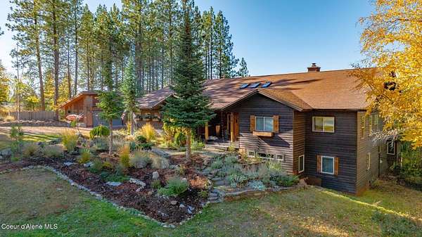 10 Acres of Land with Home for Sale in Sandpoint, Idaho