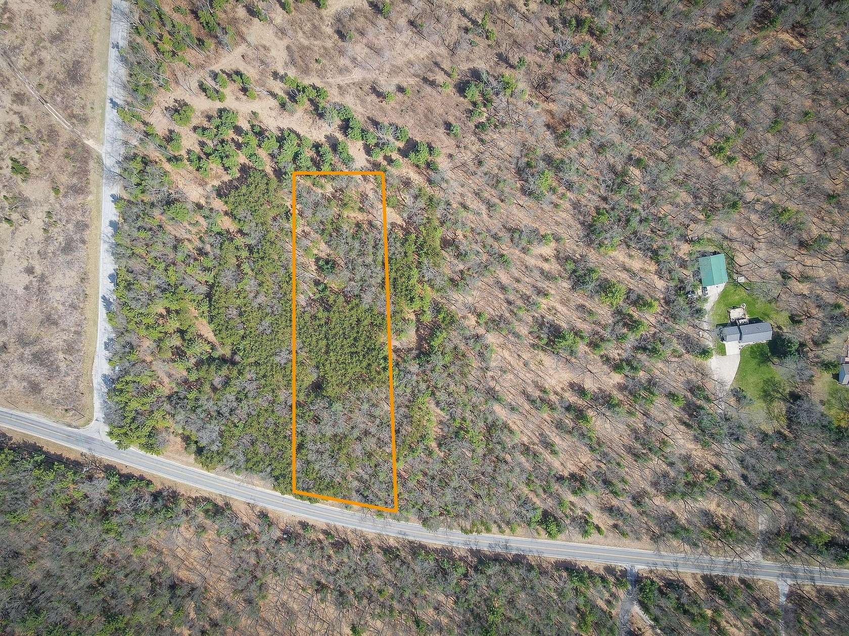 2 Acres of Residential Land for Sale in Whitehall, Michigan