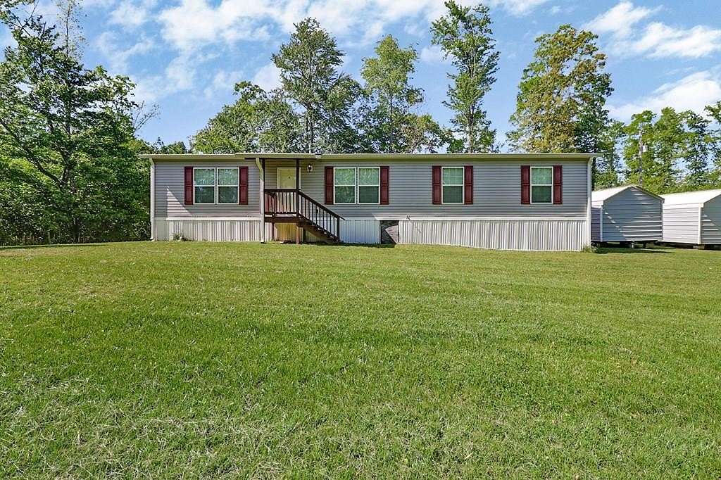 18 Acres of Land with Home for Sale in Crossville, Tennessee