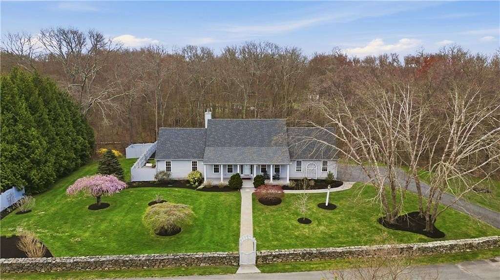 2.1 Acres of Land with Home for Sale in Little Compton, Rhode Island