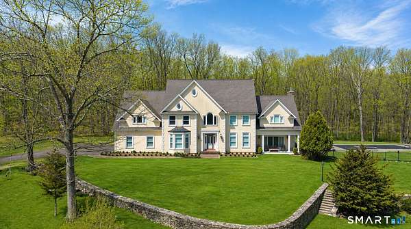4.7 Acres of Land with Home for Sale in Woodbury, Connecticut