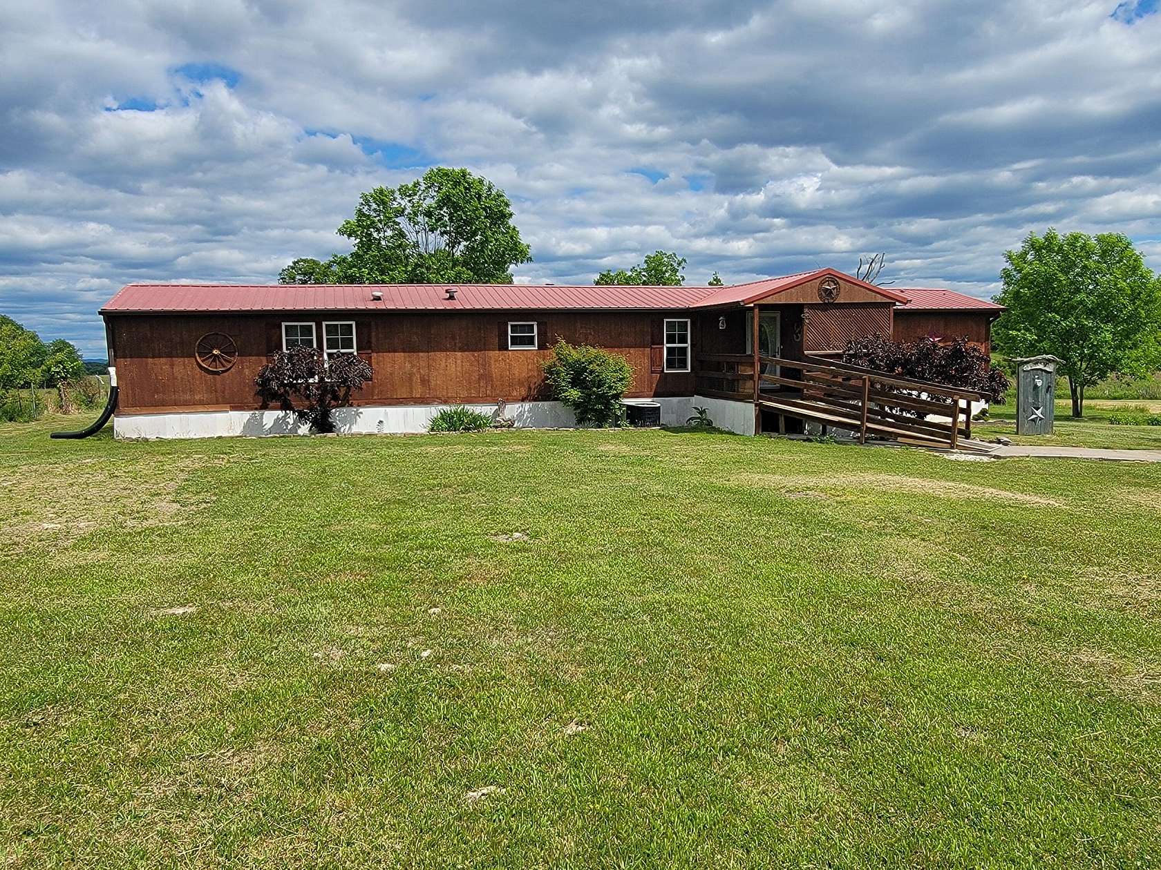 1.7 Acres of Land with Home for Sale in Waco, Kentucky