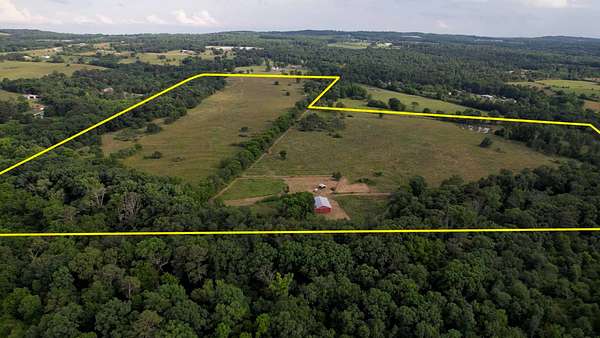 100 Acres of Land for Auction in Boaz, Alabama