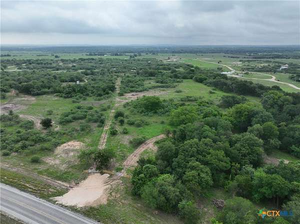 13.7 Acres of Land for Sale in Luling, Texas