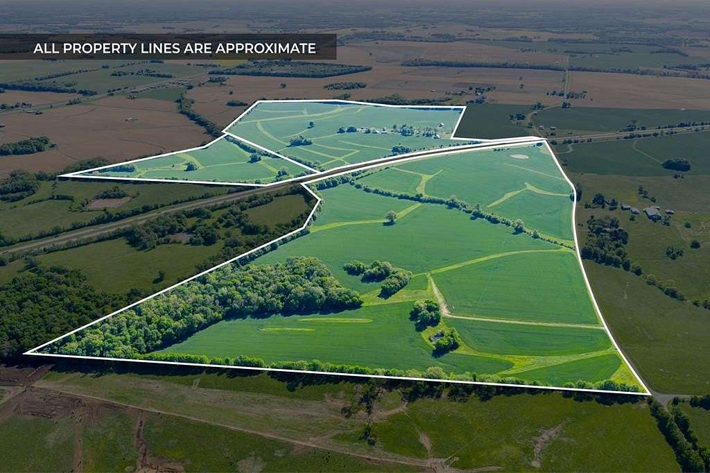 1,083 Acres of Agricultural Land with Home for Sale in Cadiz, Kentucky