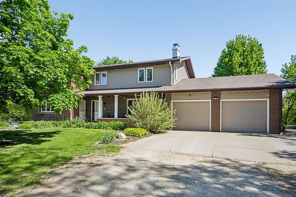 8 Acres of Land with Home for Sale in Boone, Iowa