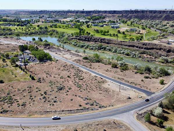 0.75 Acres of Residential Land for Sale in Buhl, Idaho