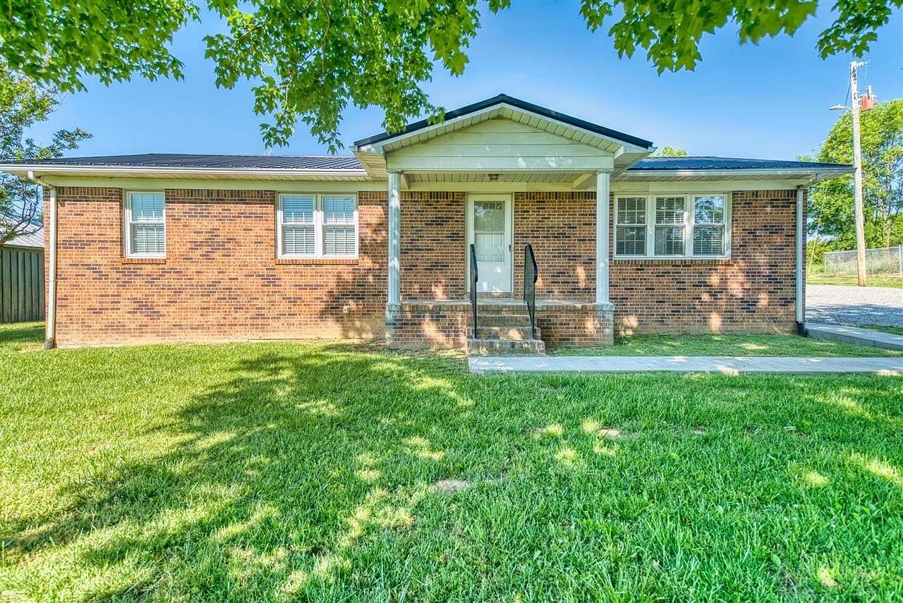 2 Acres of Land with Home for Sale in Lewisburg, Kentucky