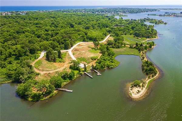 3.88 Acres of Residential Land for Sale in Narragansett Town, Rhode Island