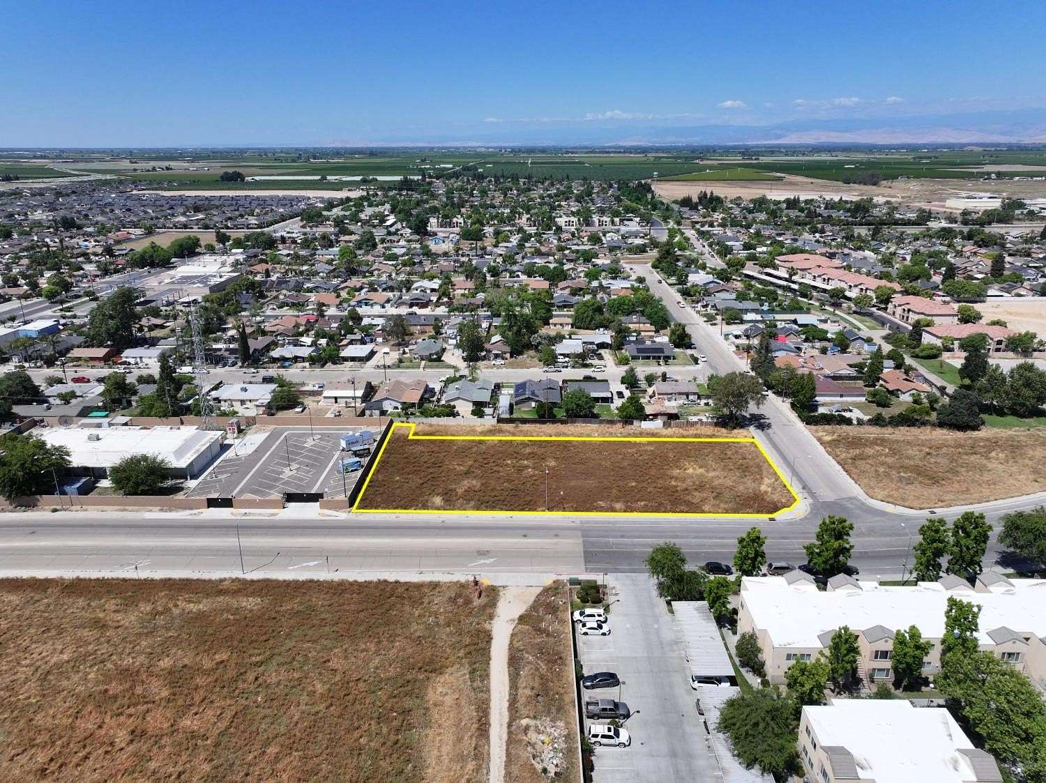0.62 Acres of Residential Land for Sale in Parlier, California