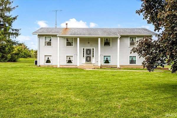 4 Acres of Land with Home for Sale in Mooreland, Indiana