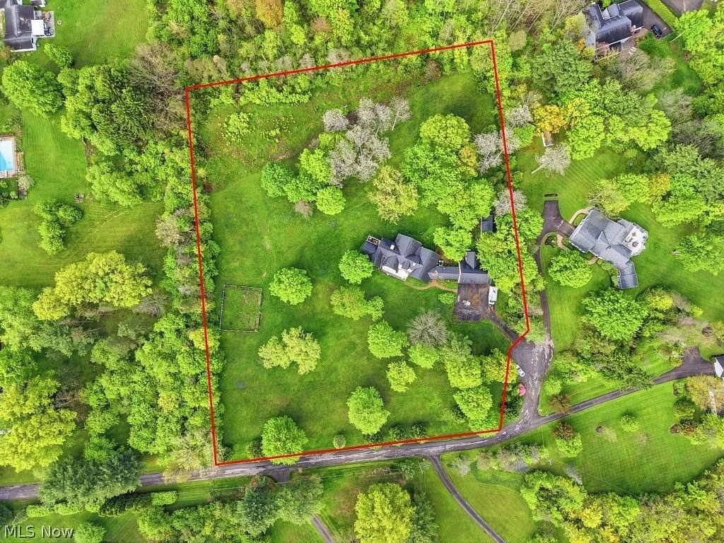 4.49 Acres of Land with Home for Sale in Chagrin Falls, Ohio